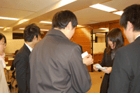 名刺交換.gif