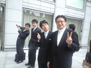 フラワーシャワー待ち.gif