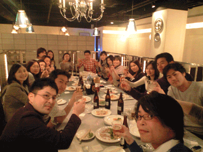 神田の学校打ち上げ.gif
