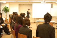 模擬面接セミナー講師.gif