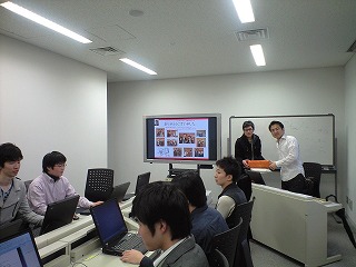s-CA390286.jpg